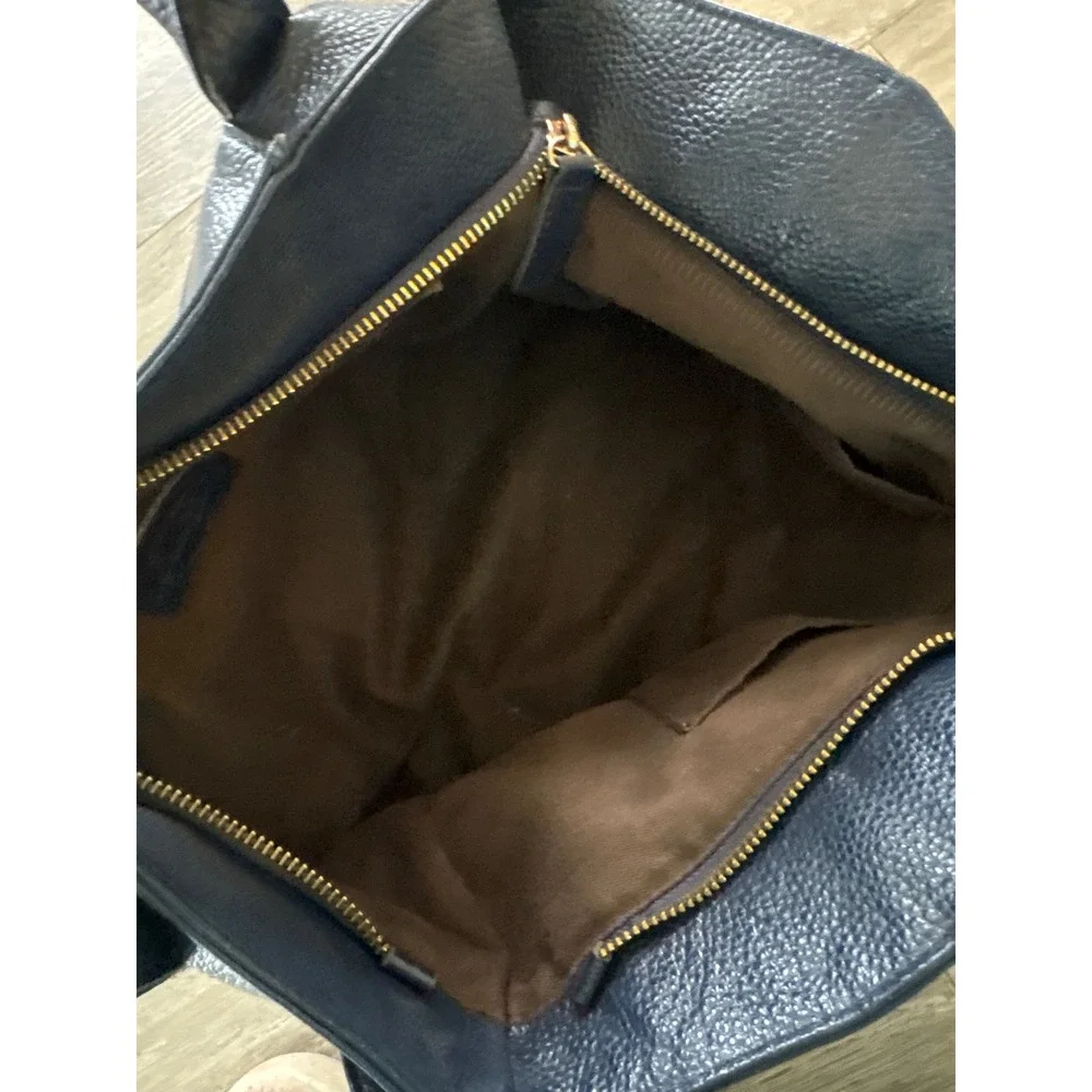 Donna Elissa Navy Blue Pebbled Leather Satchel Crossbody Bag Gold Hardware